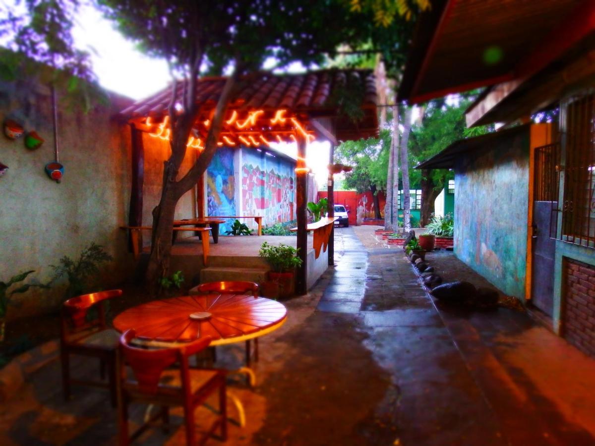 Hotel Casa Benjamin Linder Managua Esterno foto